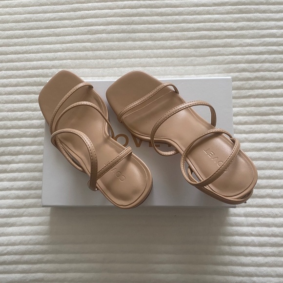 Covet Nude Sandals Size 38 - BRAND NEW Never Worn - Picture 1 of 4